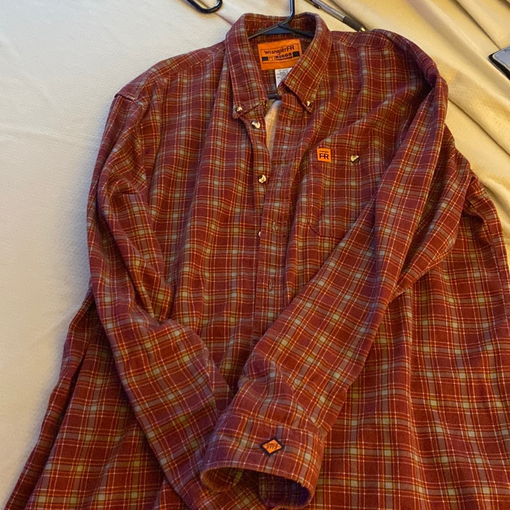 Wrangler FR button down size XL